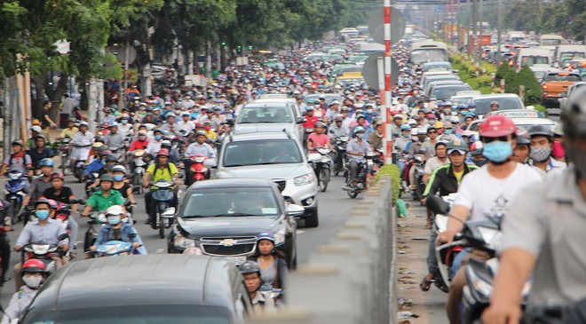 Vùng lõi trung tâm TP.HCM đang ngày càng quá tải. Ảnh: Gia Huy