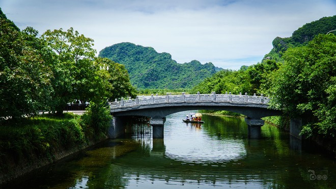 Du xuân miền di sản Tràng An