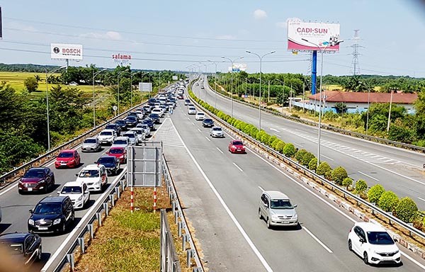 Nếu quá trình lựa chọn nhà đầu tư không phát sinh các tình huống phải làm rõ, xử lý và sự hỗ trợ tích cực của các Bộ, ngành liên quan thì Bộ GTVT có thể khởi công các dự án thành phần đầu tư theo hình thức PPP trong tháng 4/2020.