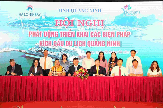 Các nhà đầu tư, các đơn vị cung cấp dịch vụ ký kết biên bản ghi nhớ, thỏa thuận hợp tác.