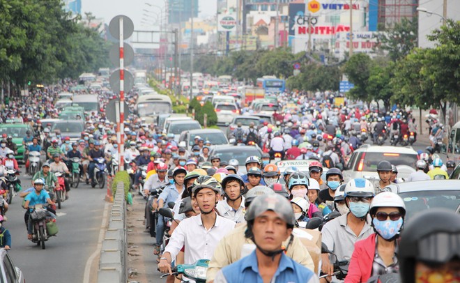 Giao thông đang là điểm trừ khiến bất động sản khu Tây Bắc TP.HCM chậm phát triển. Ảnh: Gia Huy