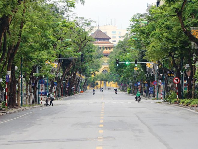 Chính phủ Việt Nam đã có nhiều hành động rất quyết liệt ngay từ giai đoạn đầu của dịch bệnh Covid-19: trường học phải đóng cửa, các sự kiện đồng loạt bị hủy, thực hiện cách ly xã hội... Ảnh: Đức Thanh