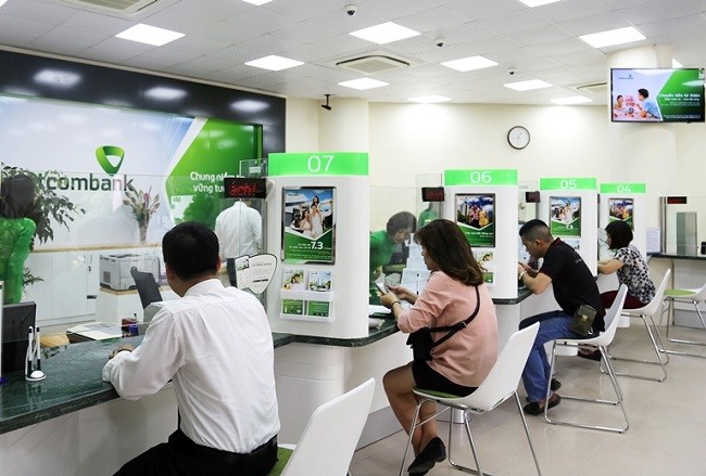 Vietcombank tăng cường trích lập dự phòng rủi ro khiến lợi nhuận giảm mạnh