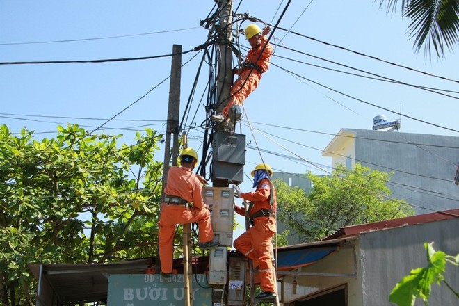 Sản lượng điện thương phẩm tháng 6 ước đạt 19.280 triệu kWh, tăng 13,1% so với tháng 5 và tăng 1,8% so với cùng kỳ.