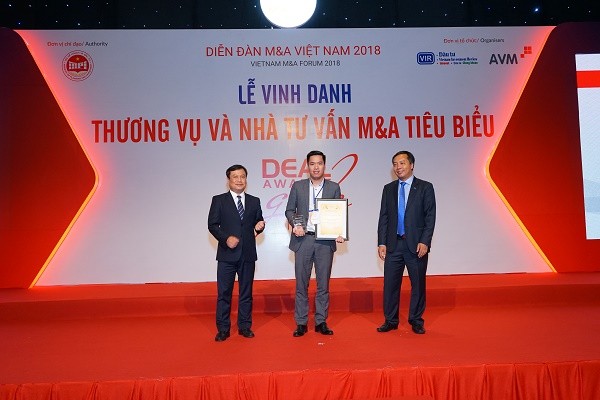 SHS được vinh danh Công ty chứng khoán tiêu biểu về Tư vấn thoái vốn