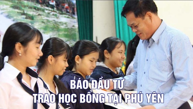 Báo Đầu tư trao học bổng tại Phú Yên ngay đầu năm học mới