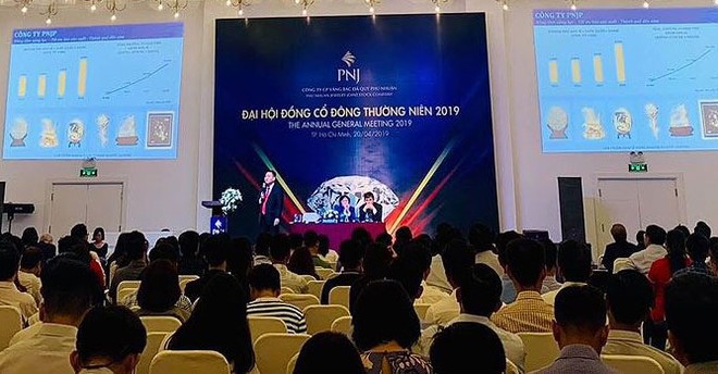 ĐHĐCĐ PNJ: Cổ đông thắc mắc về vấn đề liên quan đến Ngân hàng Đông Á