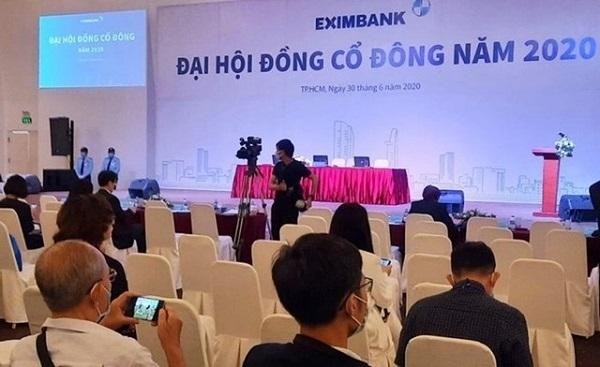 Eximbank lại gây ngạc nhiên khi có 2 nghị quyết bầu Chủ tịch HĐQT trong ít phút