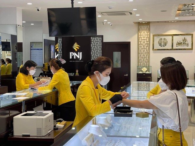 PNJ đạt 82,5% kế hoạch lợi nhuận năm sau 6 tháng