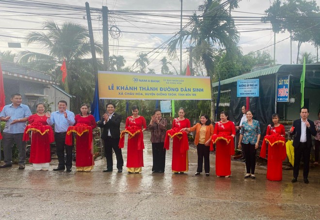 Nam A Bank khánh thành đường dân sinh xã Châu Hòa hỗ trợ người dân đi lại thuận tiện, an toàn