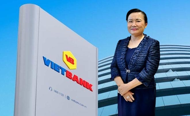 Bà Trần Thị Lâm, người theo học đại học tuổi 64, rời ghế Phó tổng giám đốc VietBank (VBB)