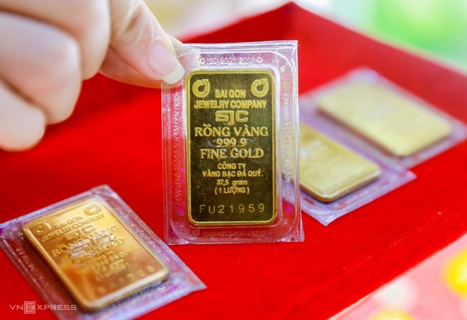 Ngân hàng Nhà nước tiếp tục giảm giá bán vàng miếng SJC xuống 77,98 triệu đồng/lượng 