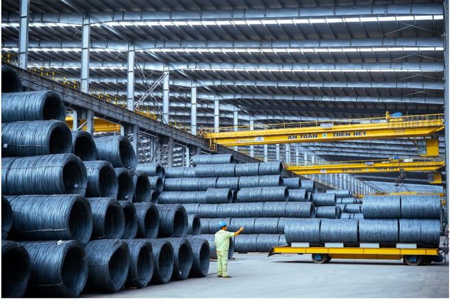 Sản lượng bán hàng các sản phẩm thép Hòa Phát đạt 492.000 tấn trong tháng 10