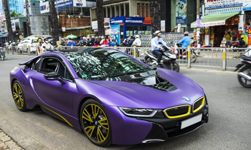 BMW i8 độ màu tím tại Sài Gòn. Ảnh: H2 Decal.