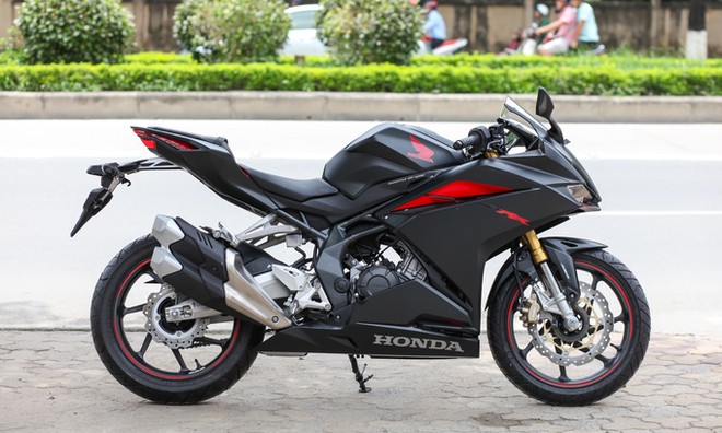 Honda CBR250RR về Hà Nội giá trên 200 triệu đồng