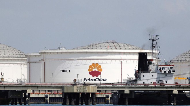 PetroChina mất 800 tỷ USD từ khi niêm yết