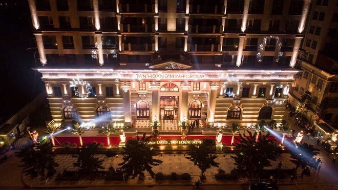 D’. Palais Louis – công trình được ví như một kiệt tác nghệ thuật vượt thời gian đã hiện hữu bề thế trên đại lộ Nguyễn Văn Huyên.