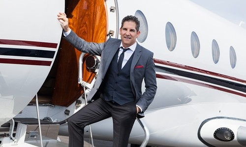 Grant Cardone là triệu phú tự thân nổi tiếng của Mỹ. Ảnh: Grant Cardone TV