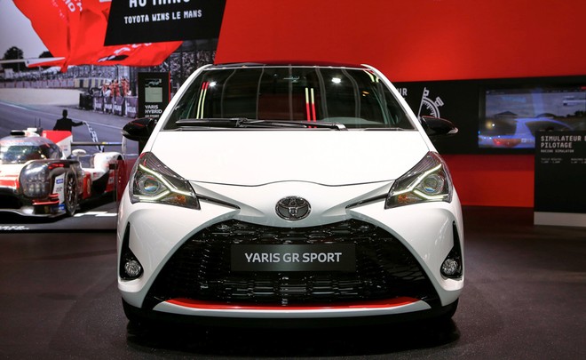 Mẫu hatchback thể thao Yaris GR Sport tại triển lãm xe hơi đang diễn ra tại Paris, Pháp. 