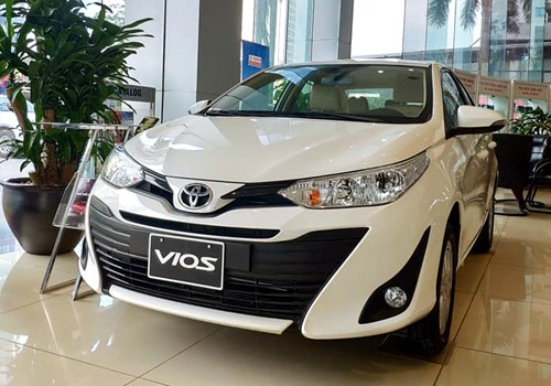 Vios tại đại lý ở Hà Nội. Ảnh: Diệu Ngân.