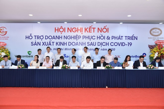 Sacombank dành 1.000 tỷ đồng lãi suất 6% hỗ trợ doanh nghiệp hồi phục sau Covid-19