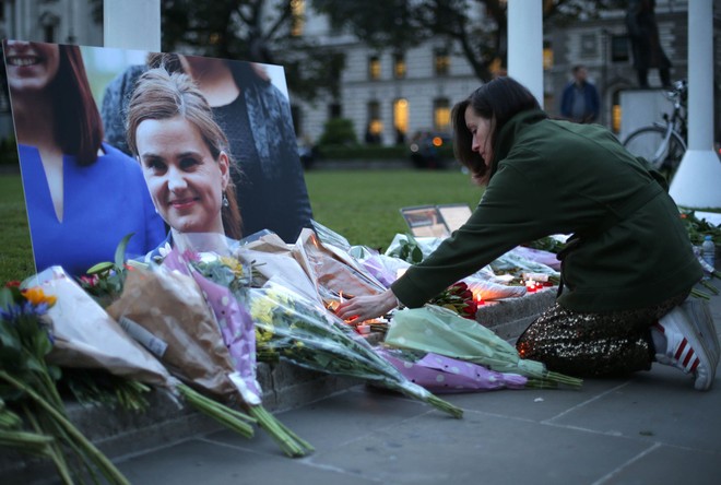 Người dân Anh tưởng nhớ tới Jo Cox