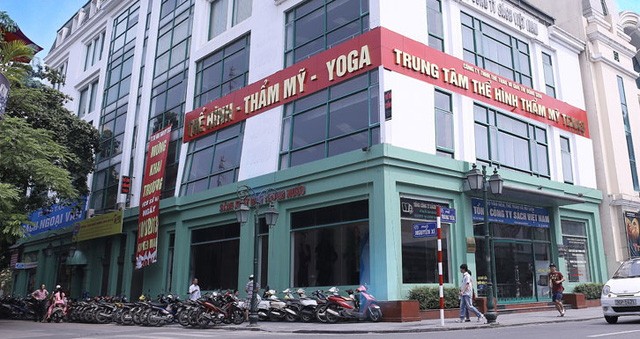 Trụ sở Savina tại 44 Tràng Tiền, cạnh hồ Hoàn Kiếm