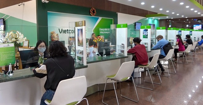 Vietcombank công bố giảm đồng loạt lãi suất tiền vay đợt 2 cho khách hàng bị ảnh hưởng bởi dịch Covid-19