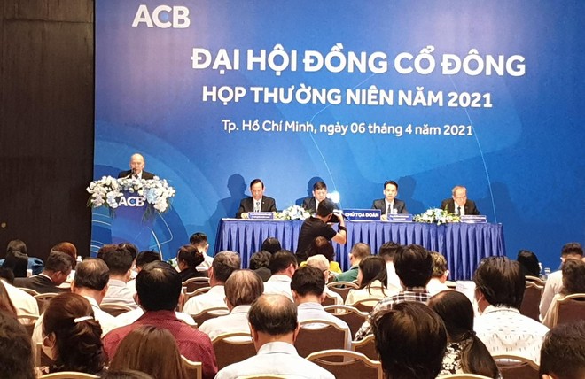 Đại hội đồng cổ đông ACB: Trả cổ tức bằng cổ phiếu 25%, không thoái vốn khỏi ACBS