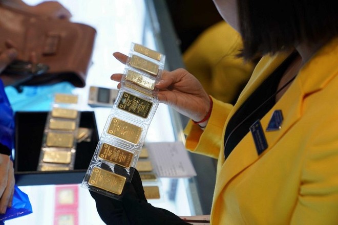 Giá vàng hôm nay ngày 2/3: Giá vàng nhảy vọt, SJC tăng gần 1 triệu đồng/lượng