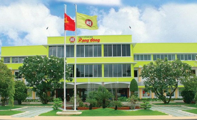 Nhựa Rạng Đông (RDP): Lợi nhuận sụt giảm mạnh, Phó tổng giám đốc thoái toàn bộ vốn