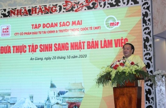 Ông Lê Thanh Thuấn - CEO Sao Mai Group truyền lửa đam mê học tập cho những thực tập sinh sang Nhật Bản làm việc