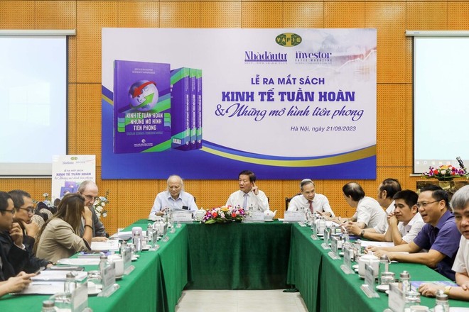 Cuốn sách "Kinh tế tuần hoàn và Những mô hình tiên phong" do Tạp chí Nhà đầu tư ra mắt ngày 21/9