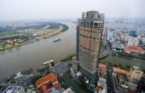 Tòa nhà Saigon One Tower. Ảnh: Quỳnh Trần. 