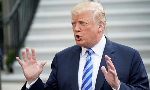 Theo phán quyết của tòa, Trump không thể chặn những người bất đồng quan điểm khỏi tài khoản Twitter. Ảnh: AFP.