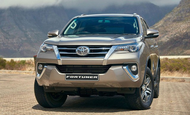 Toyota Fortuner 2018 bất ngờ tăng giá.