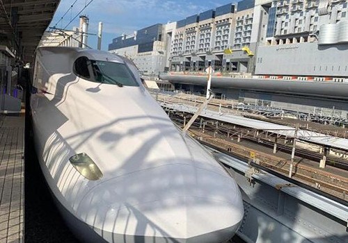 Tàu cao tốc Shinkansen ở Nhật Bản. Ảnh:Long Ly.