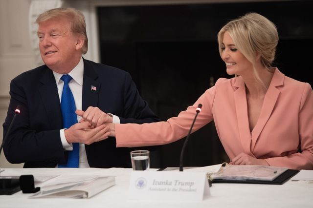 Tổng thống Donald Trump và con gái Ivanka Trump (Ảnh: AFP).