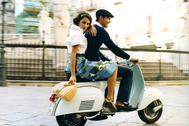 Nhờ sự bảo thủ của người Italy đã giúp Vespa giữ nguyên kiểu dáng và phong cách sau hàng trăm năm. Ảnh: Oddviser.