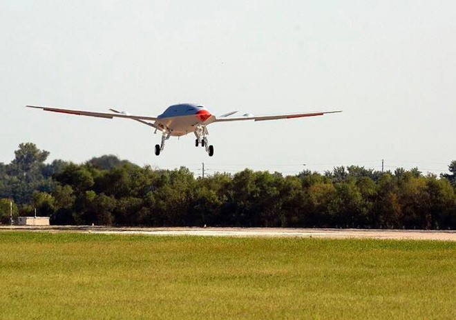 Máy bay không người lái Boeing MQ-25 thực hiện chuyến bay thử nghiệm
Ảnh: Cnet.