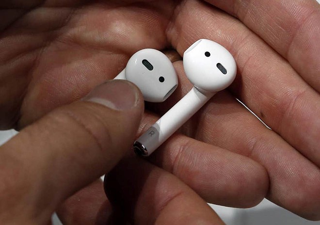 AirPods Pro sẽ là tên gọi chính thức của AirPods 3?
Ảnh: AFP.