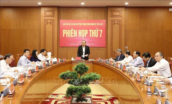 Phó Thủ tướng Thường trực Trương Hoà Bình chủ trì phiên họp thứ 7 của Ban chỉ đạo cải cách tư pháp Trung ương (Ảnh: TTXVN).