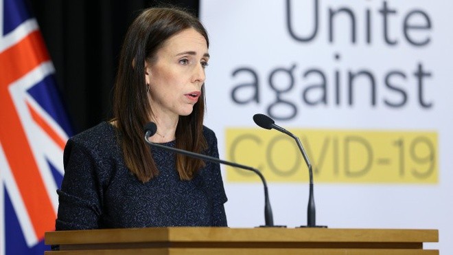 Thủ tướng New Zealand Jacinda Ardern trong cuộc họp báo về Covid-19. Ảnh: TVNZ.