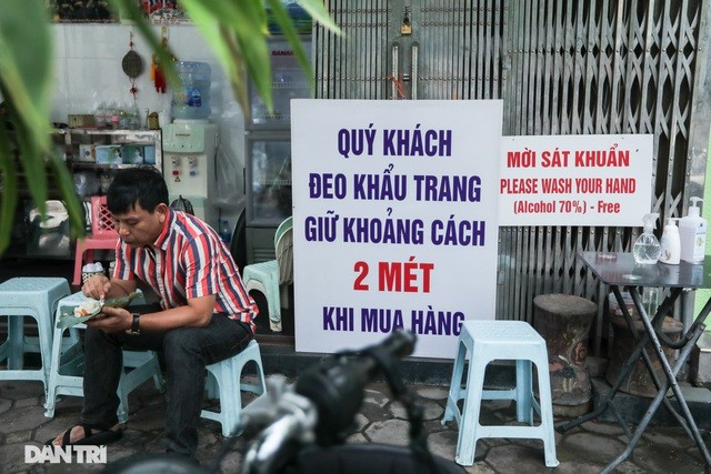 Nhà hàng, quán ăn trên địa bàn Hà Nội thực hiện giãn cách phòng dịch Covid-19.