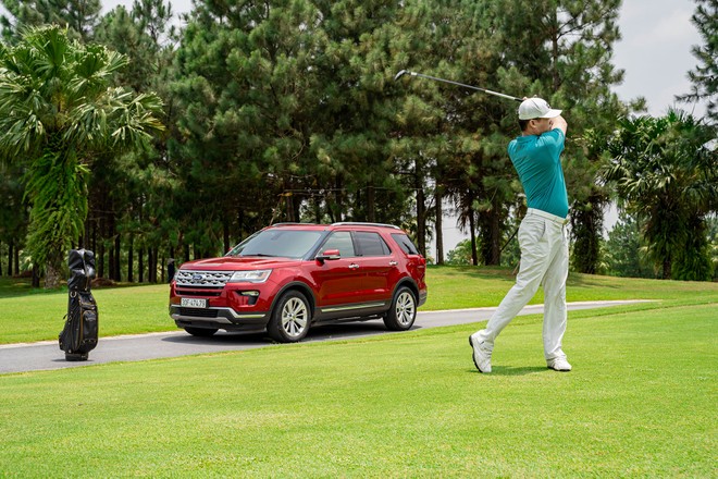 Tại sao Ford Explorer lại được doanh nhân đam mê chơi golf lựa chọn?