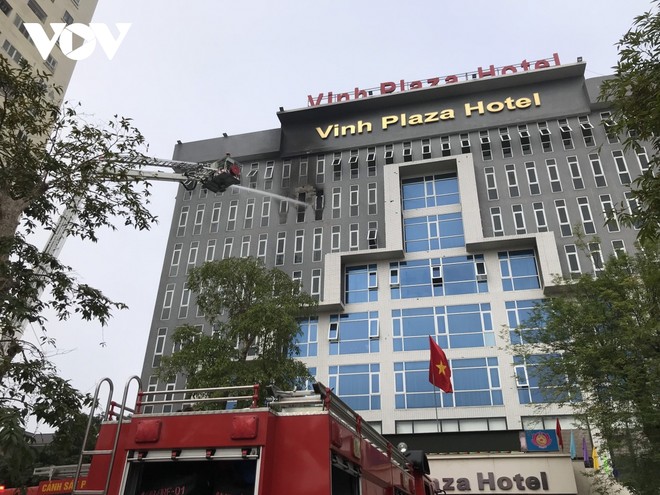 Khách sạn Vinh Plaza nơi xảy ra vụ hỏa hoạn.