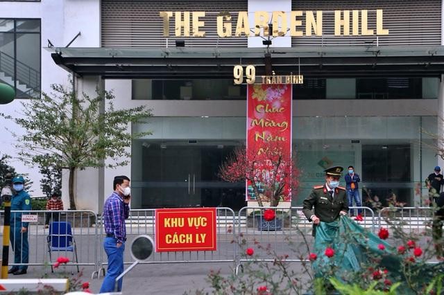 Chung cư Garden Hill (Hà Nội) đã được chính quyền sở tại phong tỏa để kiểm soát chặt chẽ người ra, vào.