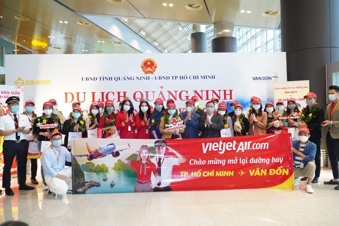 Sân bay Vân Đồn mở cửa trở lại đón chuyến bay Vietjet đầu tiên