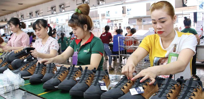 Tập trung nguồn lực tài chính cho các ngành sản xuất tạo nhiều công ăn việc làm là một trong những mục tiêu trọng yếu của chính sách tiền tệ.