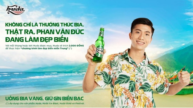 Tuyển thủ quốc gia Phan Văn Đức đồng hành cùng chương trình làm đẹp biển miền Trung của Huda với vai trò đại sứ của chương trình.